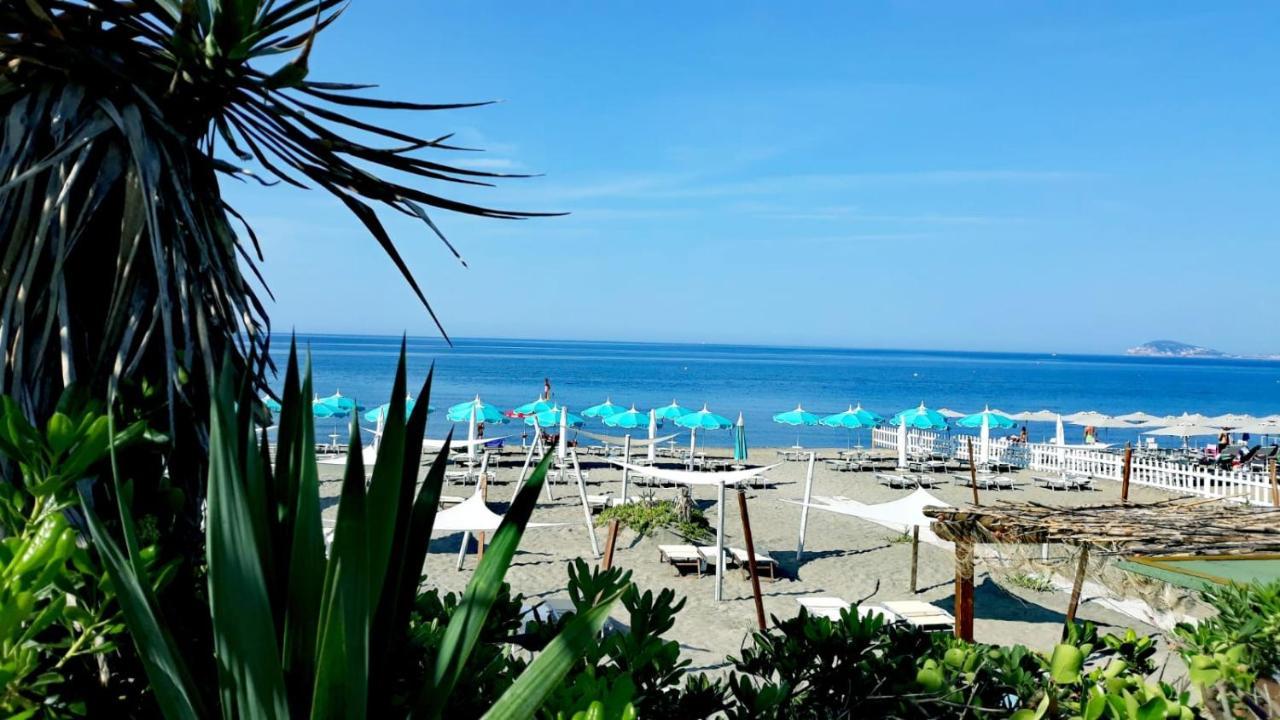Baron Beach Hotel Scauri  Esterno foto