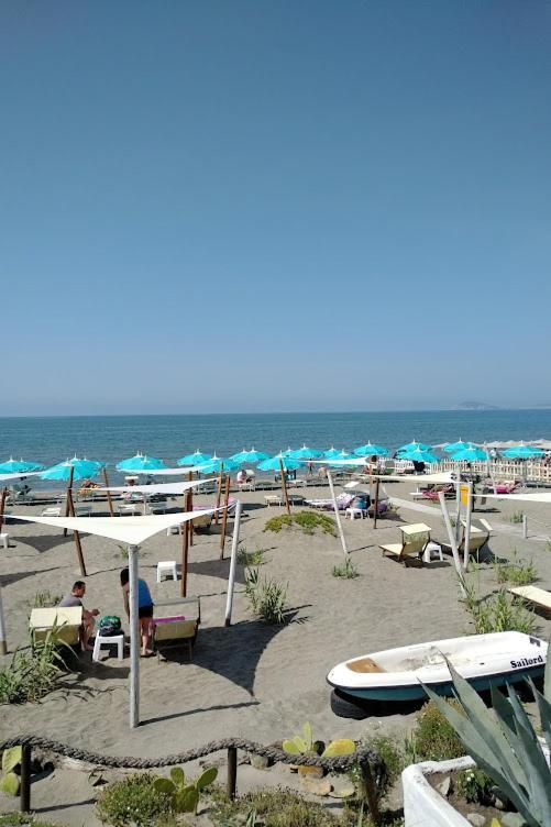 Baron Beach Hotel Scauri  Esterno foto