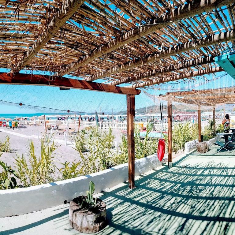 Baron Beach Hotel Scauri  Esterno foto