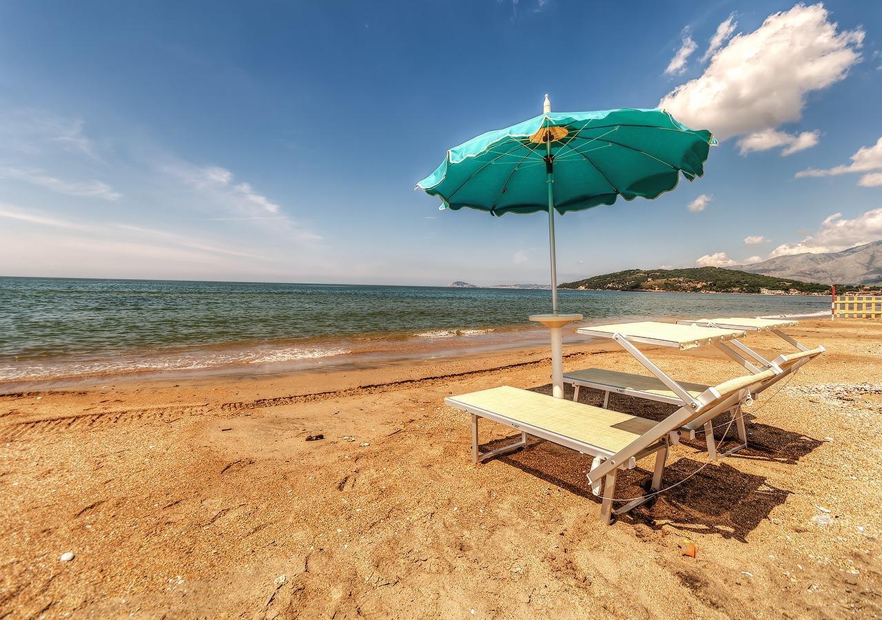 Baron Beach Hotel Scauri  Esterno foto