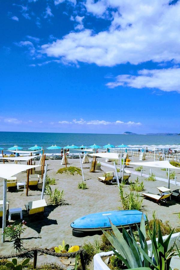 Baron Beach Hotel Scauri  Esterno foto