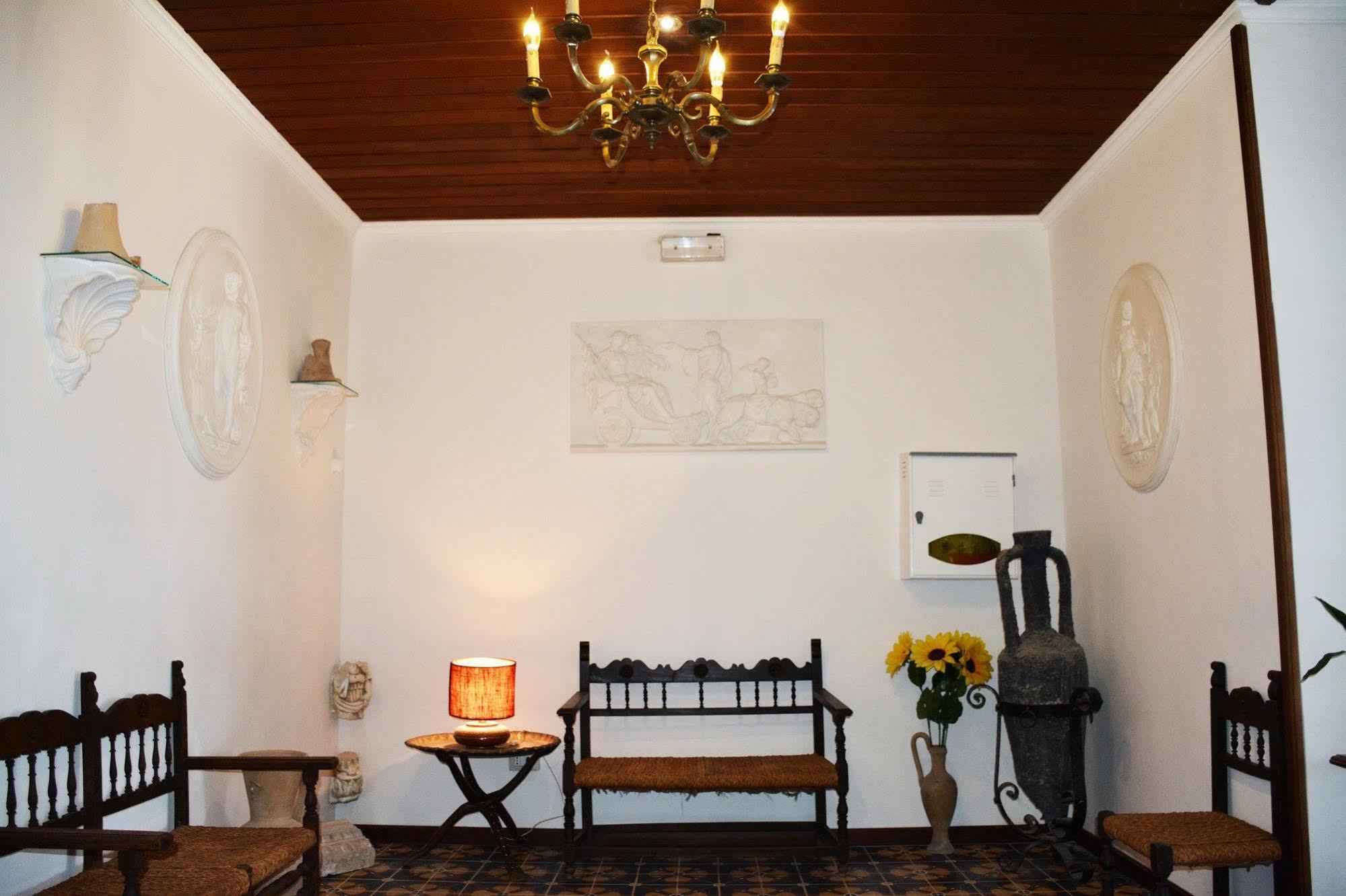 Baron Beach Hotel Scauri  Esterno foto