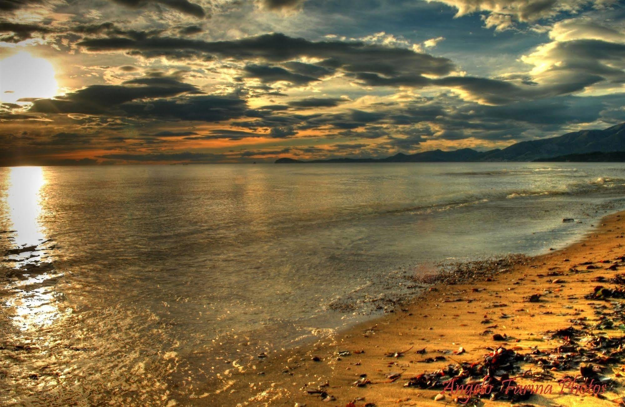 Baron Beach Hotel Scauri  Esterno foto